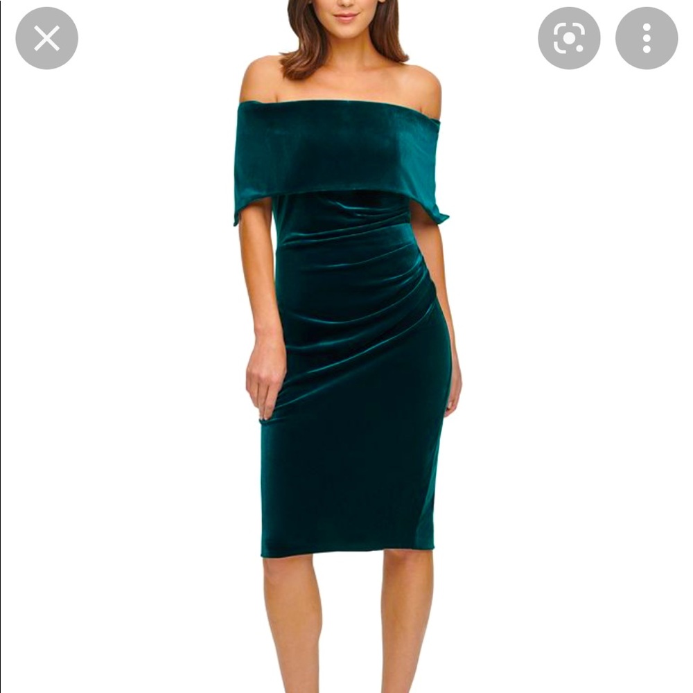 Vince Camuto off the shoulder velvet green dress